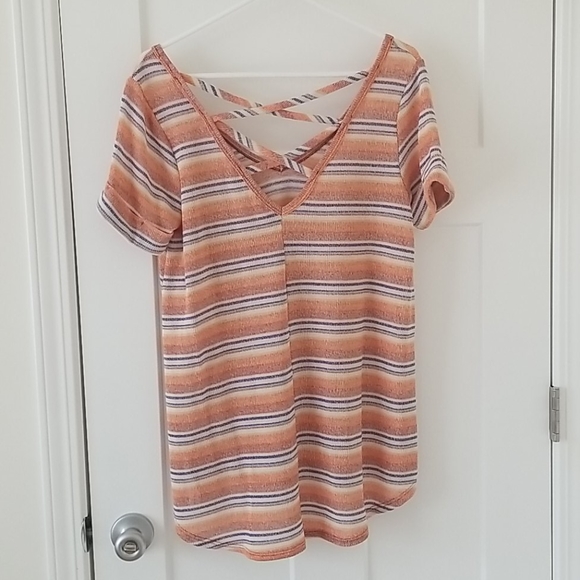 NWOT Andree Top. Large. - Picture 5 of 5